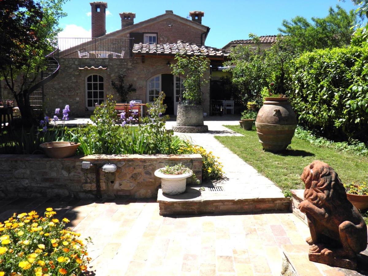 Willa Casa Di Leo With Pool Radicondoli Zewnętrze zdjęcie